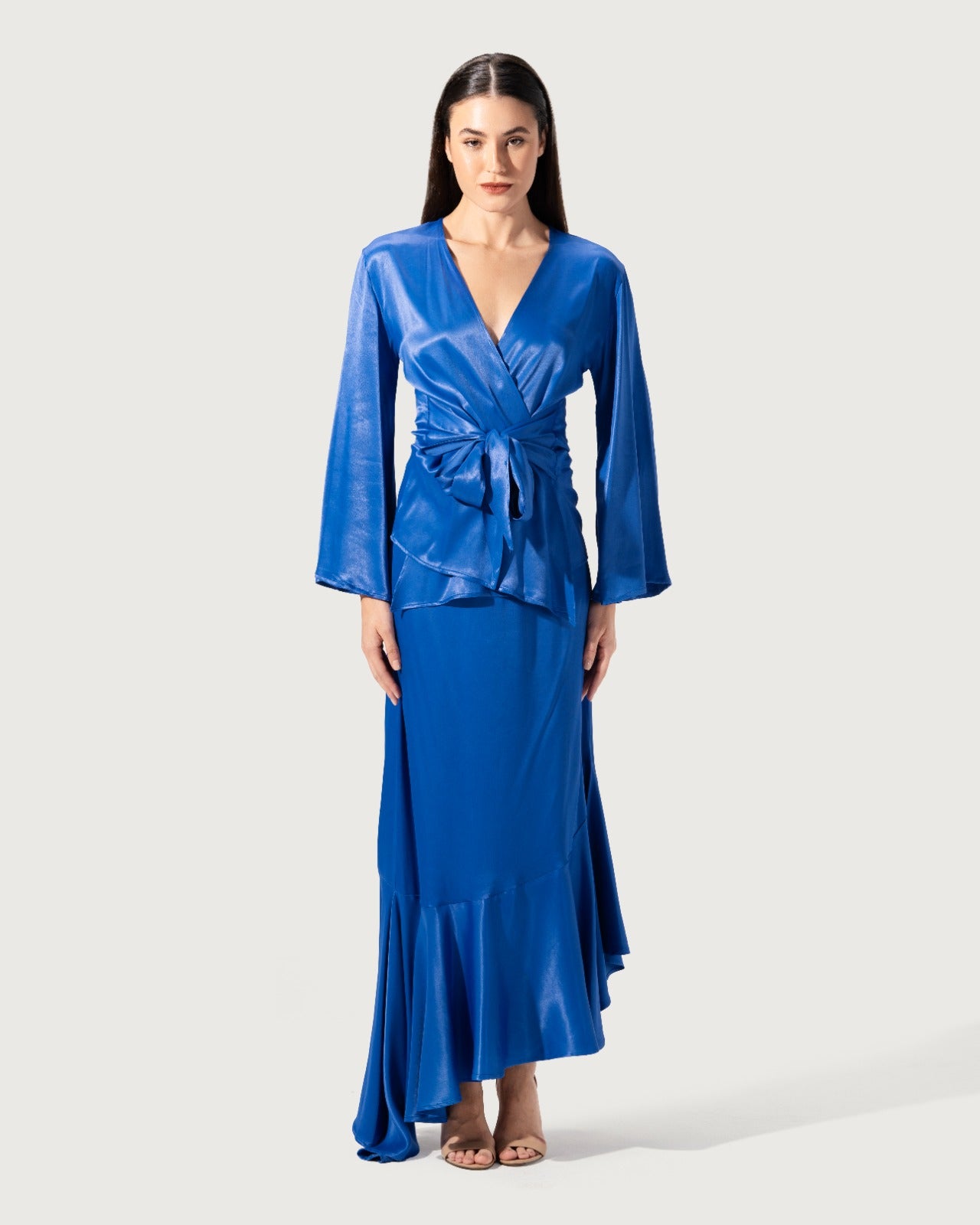 SKIRT SATIN ASYMMETRIC HEM.