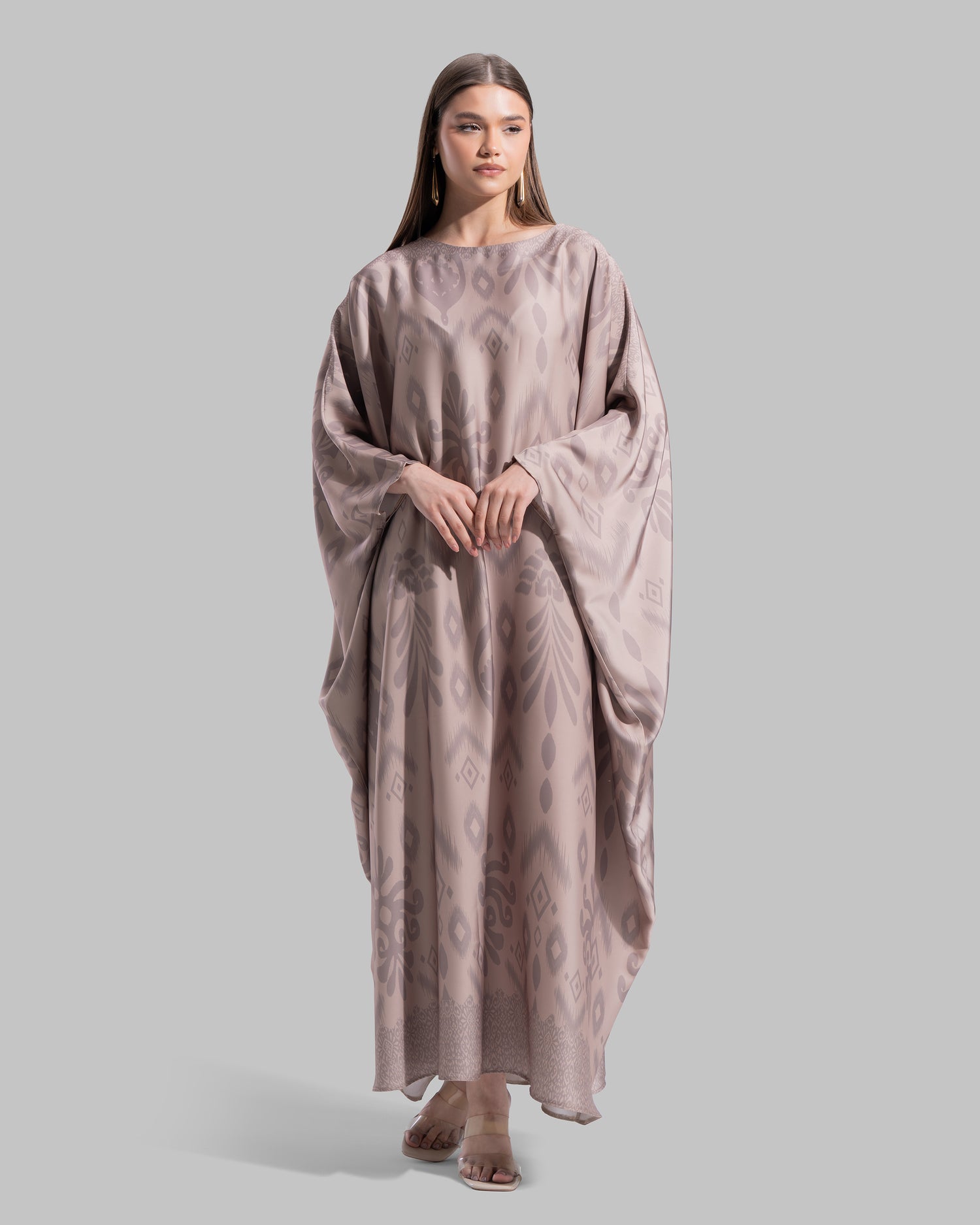 Oversized satin kaftan.