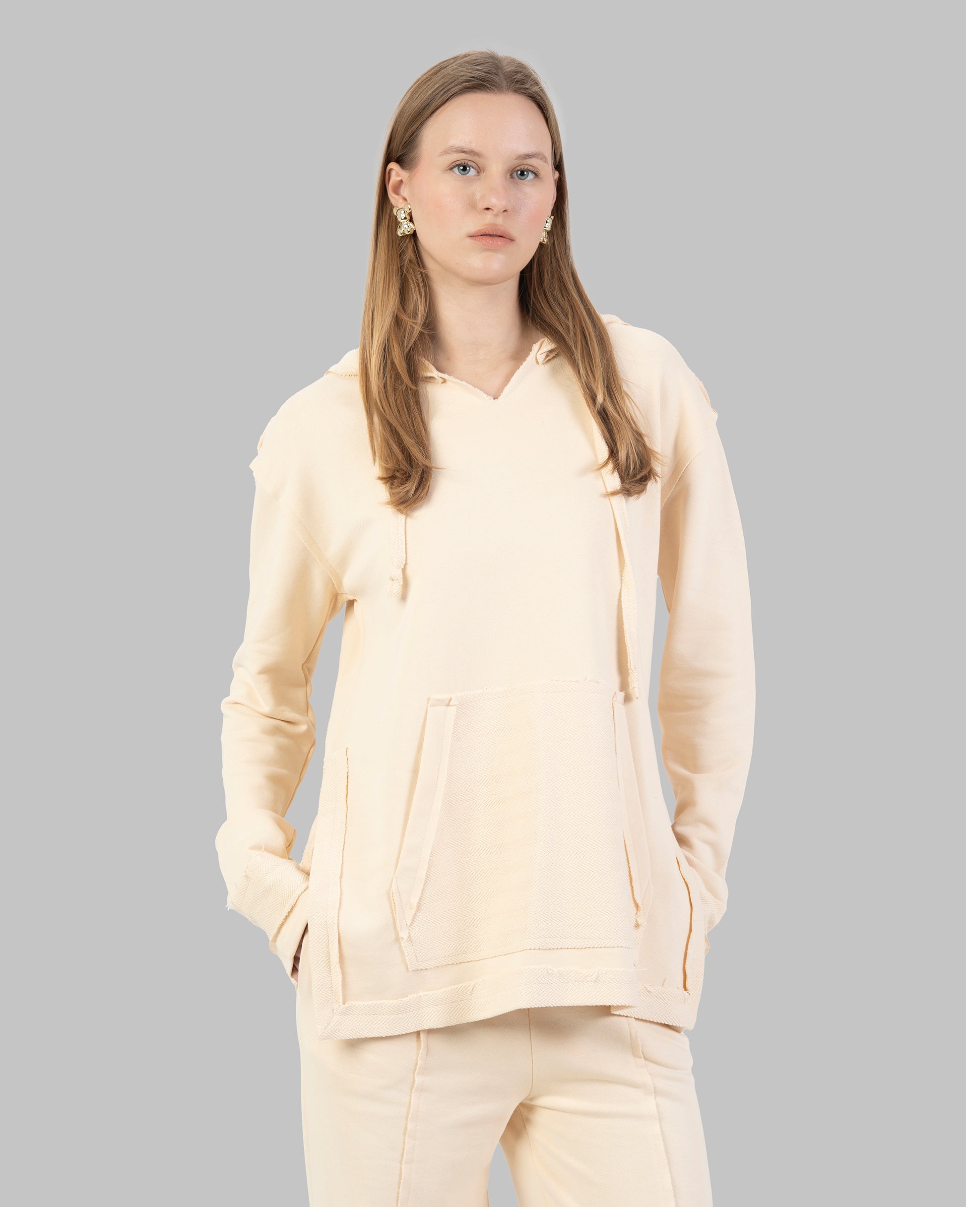 هودي كبير الحجم بدون تشطيب