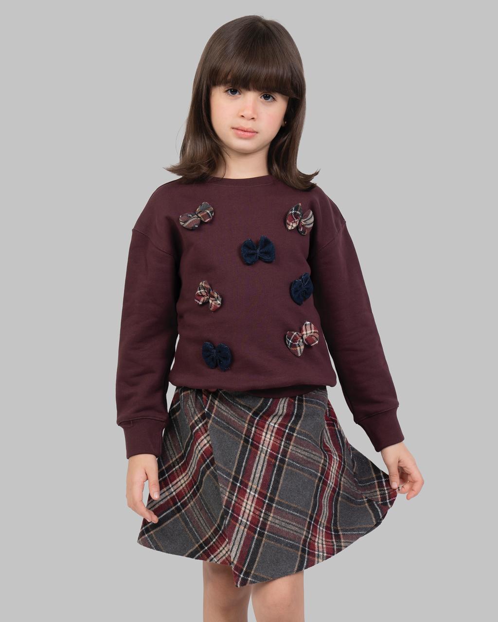 sweatshirt with Clothes bow.